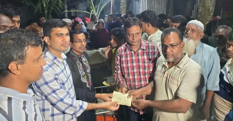পাবনায় বজ্রপাতে নিহত ৬ জনের পরিবারকে ৫০ হাজার টাকা করে সহায়তা